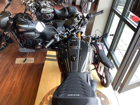 2023 Indian Motorcycle FTR CARBON in Panama City Beach, Florida - Photo 9