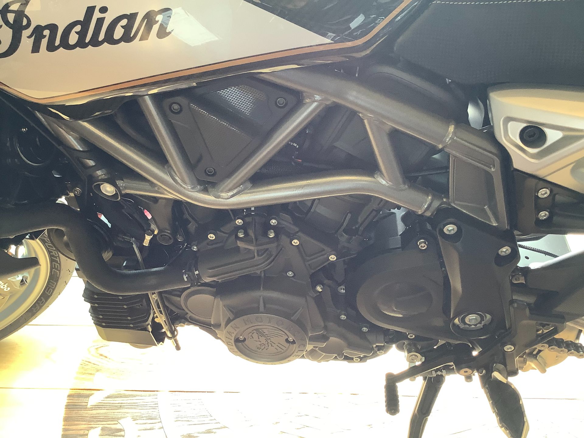 2023 Indian Motorcycle FTR CARBON in Panama City Beach, Florida - Photo 11