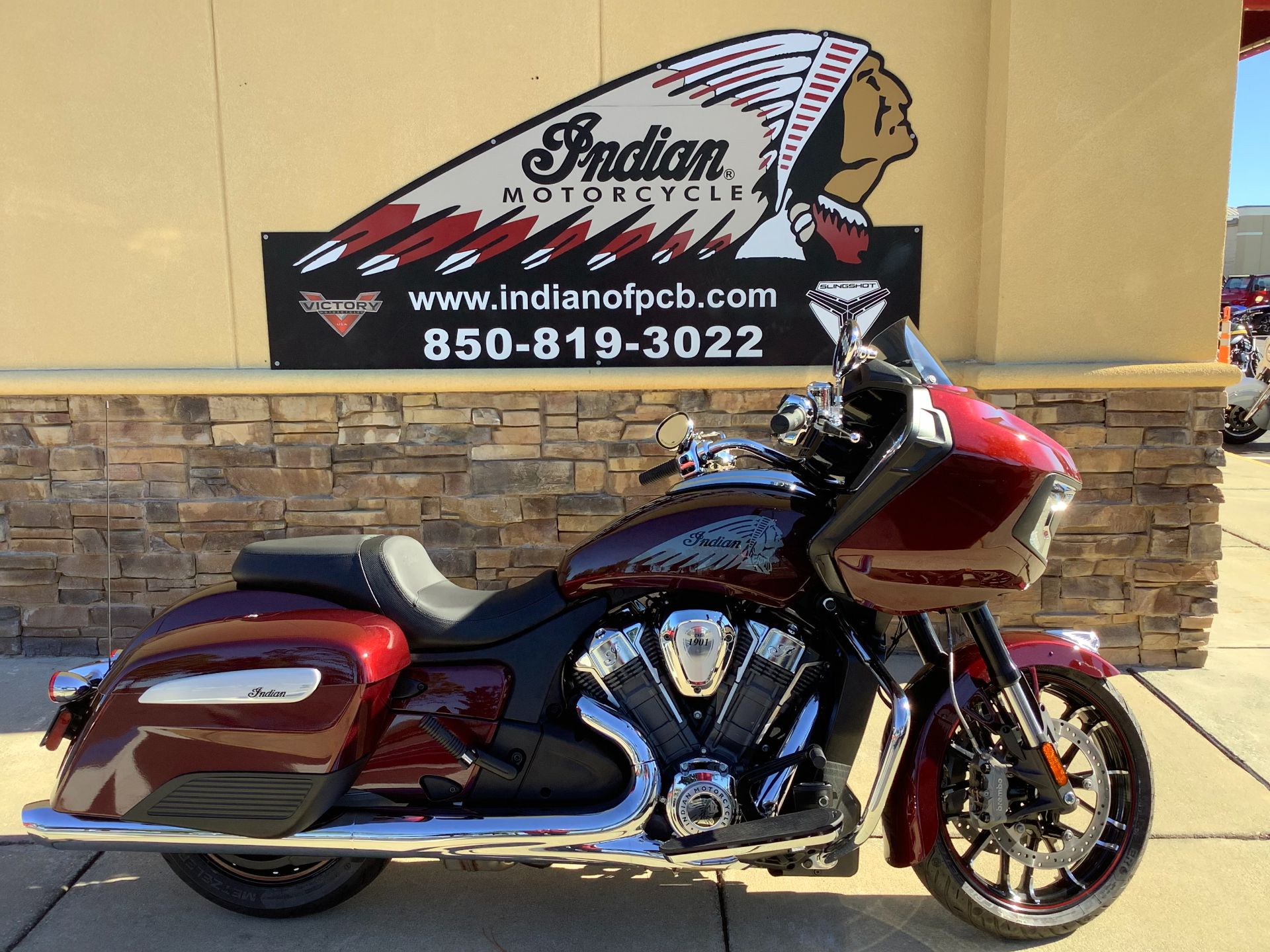 2022 Indian Motorcycle CHALLENGER LIMITED in Panama City Beach, Florida - Photo 1