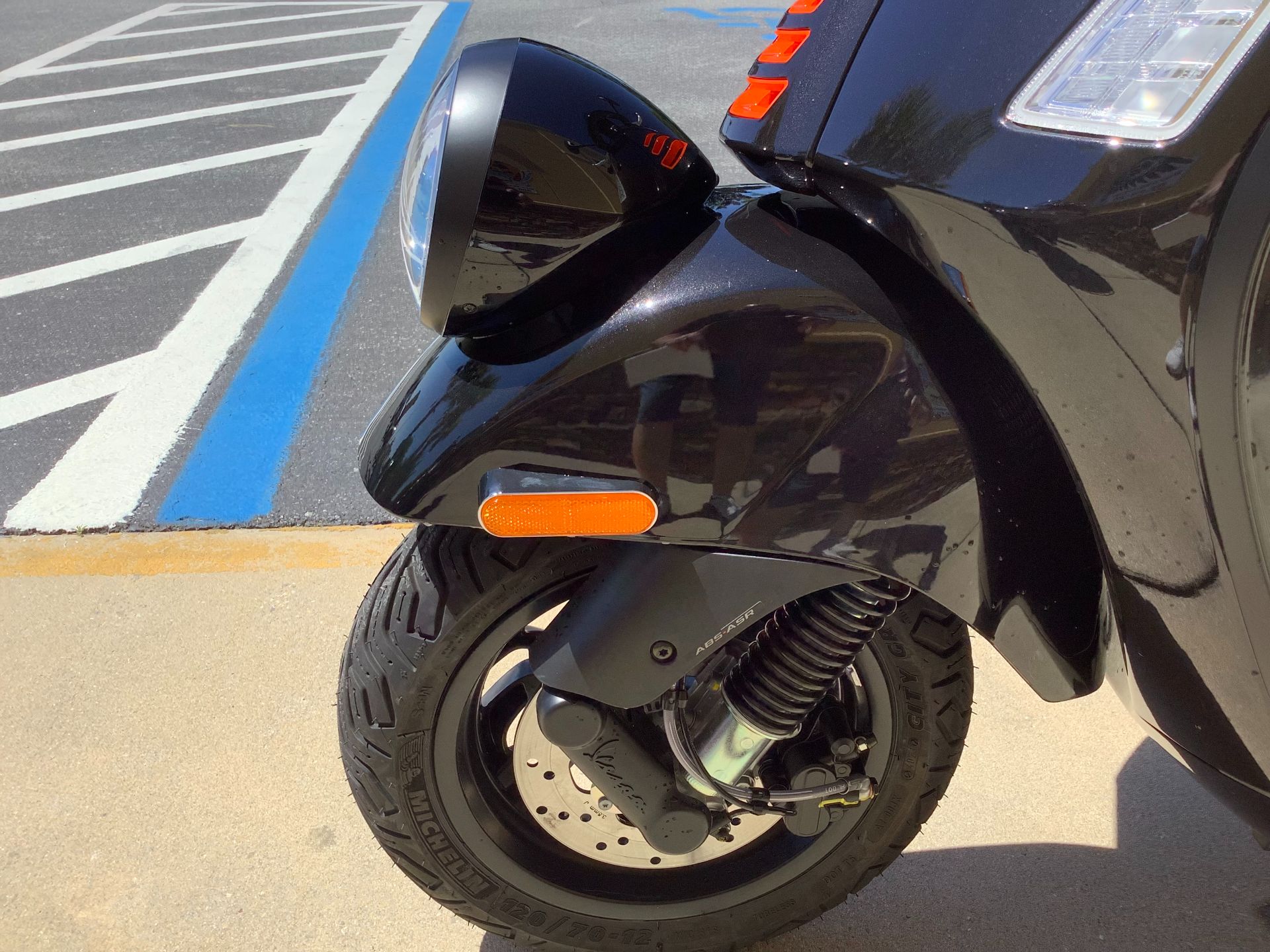 2024 Vespa GTV 300 in Panama City Beach, Florida - Photo 15