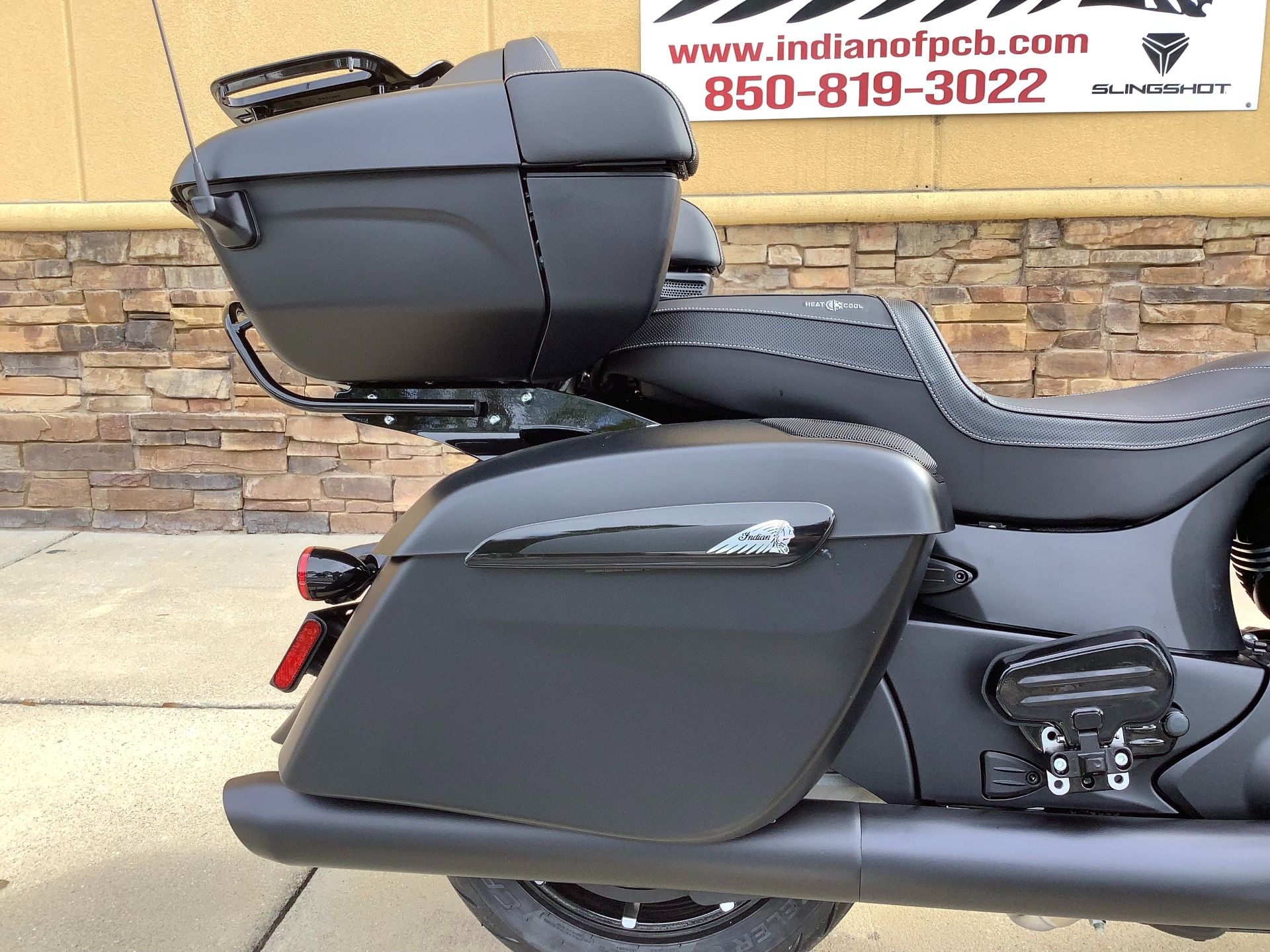 2024 Indian Motorcycle Roadmaster® Dark Horse® with PowerBand Audio Package in Panama City Beach, Florida - Photo 8