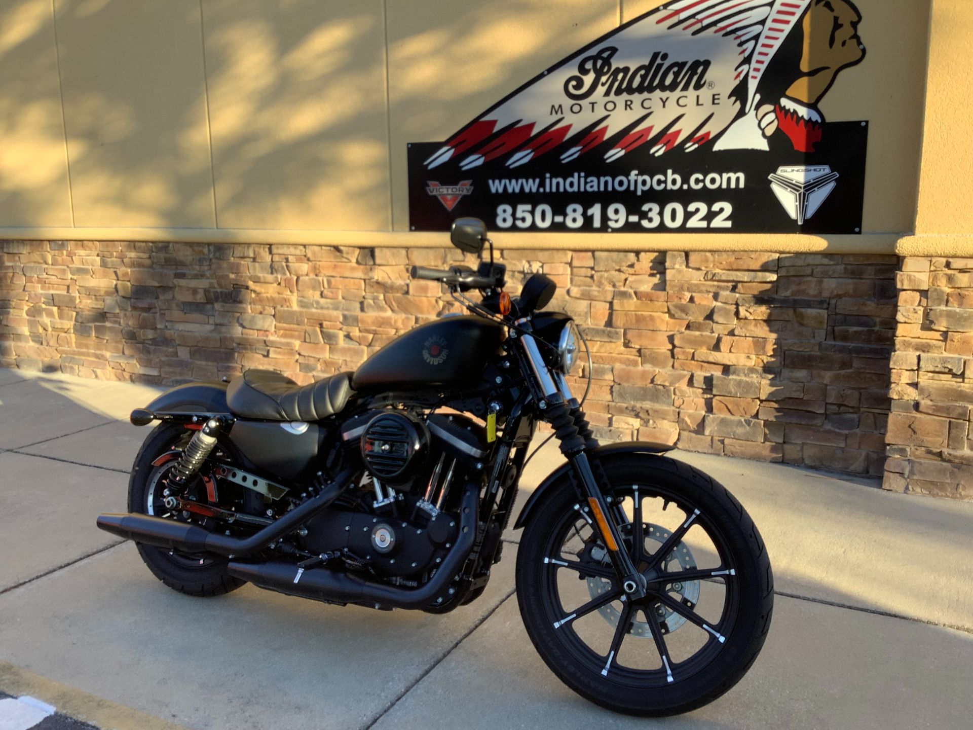 2021 Harley-Davidson 883 IRON in Panama City Beach, Florida - Photo 2