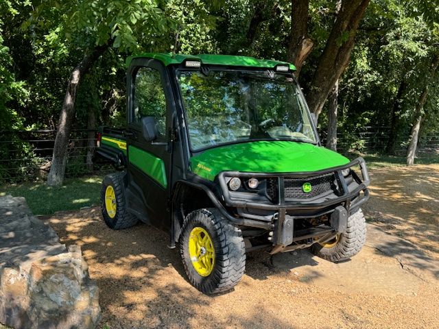 2023 John Deere XUV835R Premium Cab in Jones, Oklahoma - Photo 2