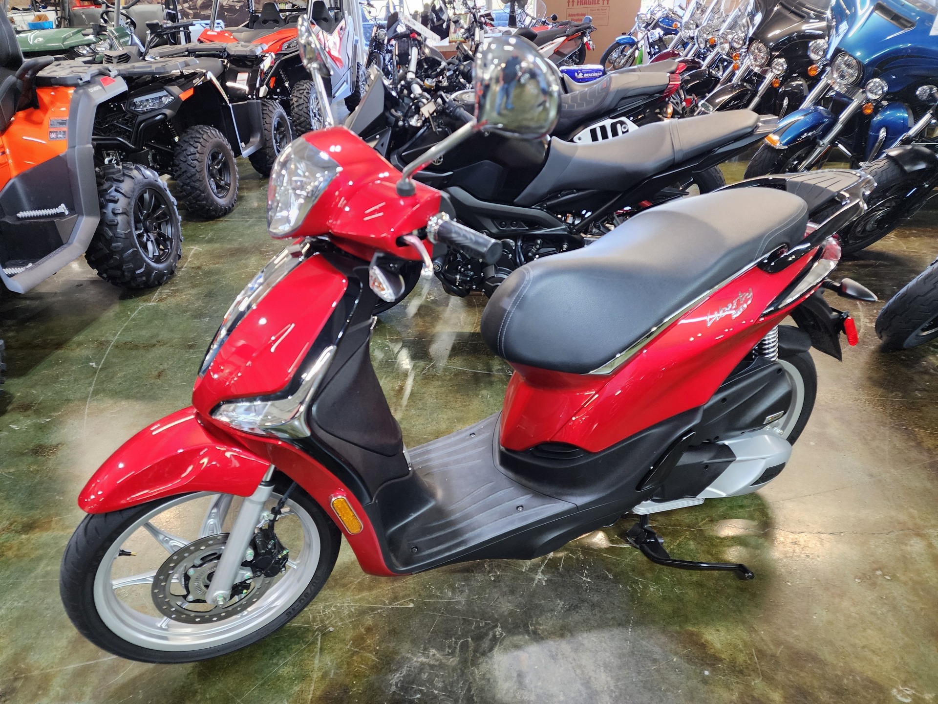 2023 Piaggio Liberty 150 in Louisville, Tennessee - Photo 2