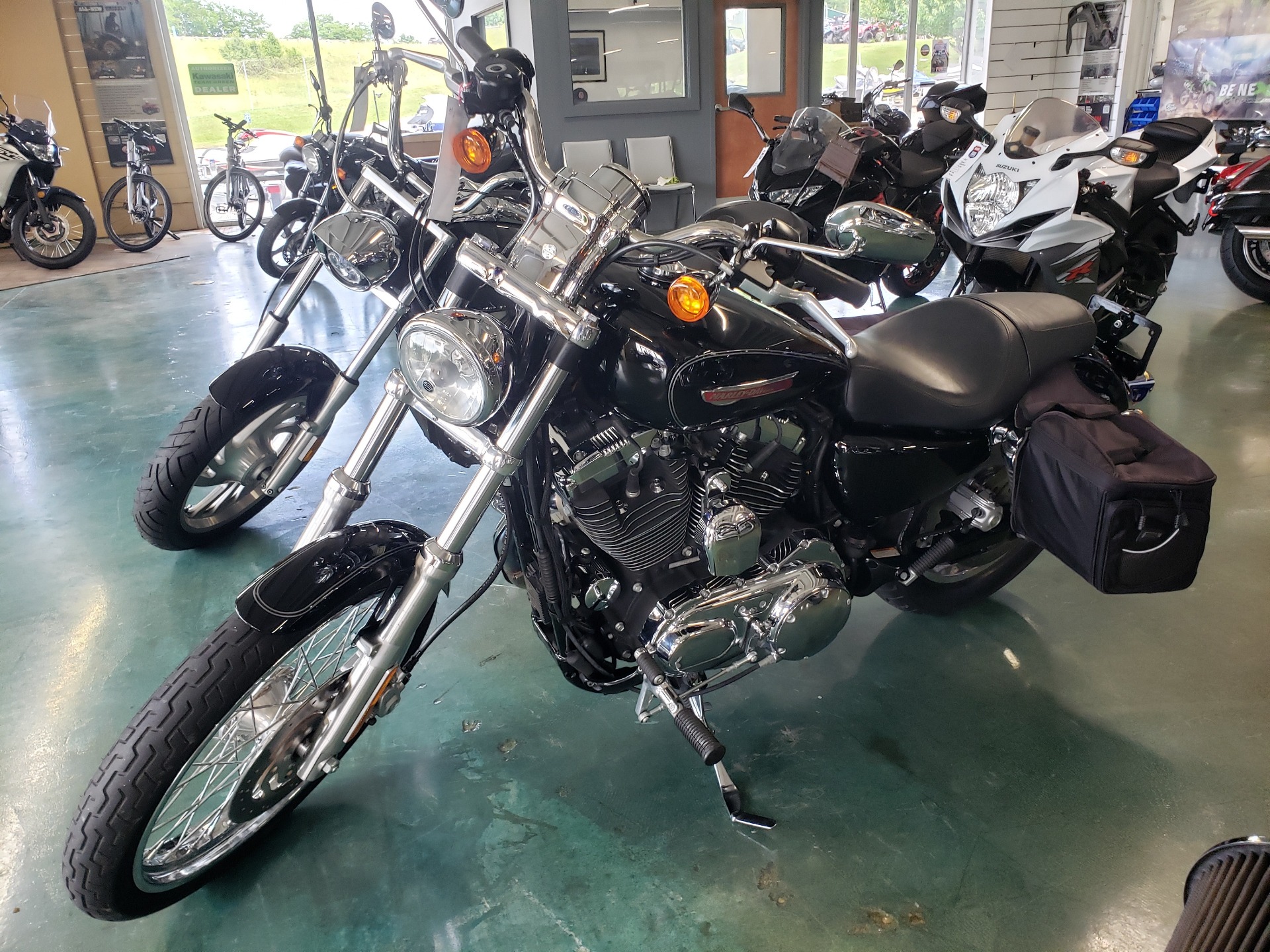 2009 Harley-Davidson Sportster® 1200 Custom in Louisville, Tennessee - Photo 2