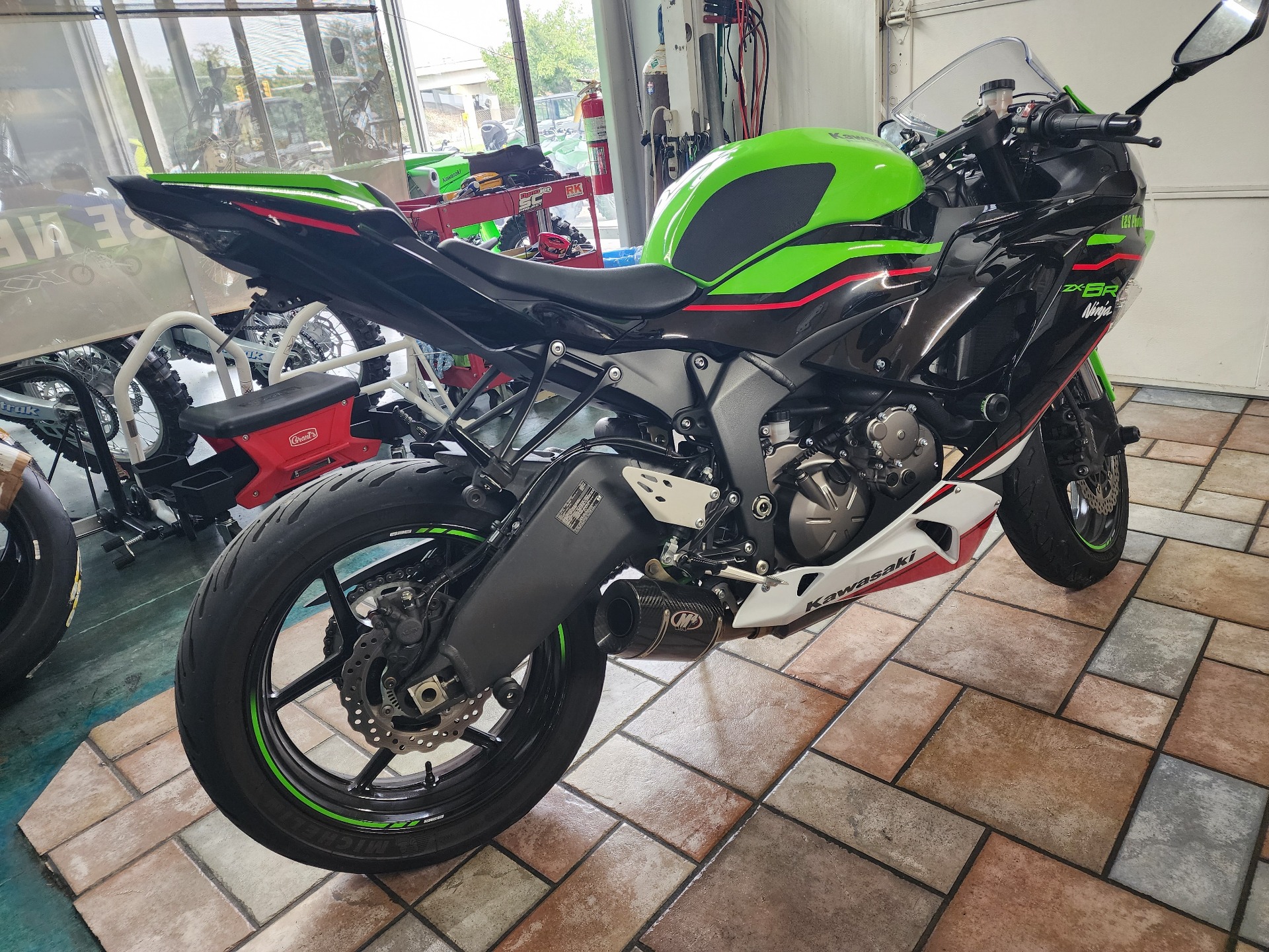 2021 Kawasaki Ninja ZX-6R ABS KRT Edition in Louisville, Tennessee - Photo 4