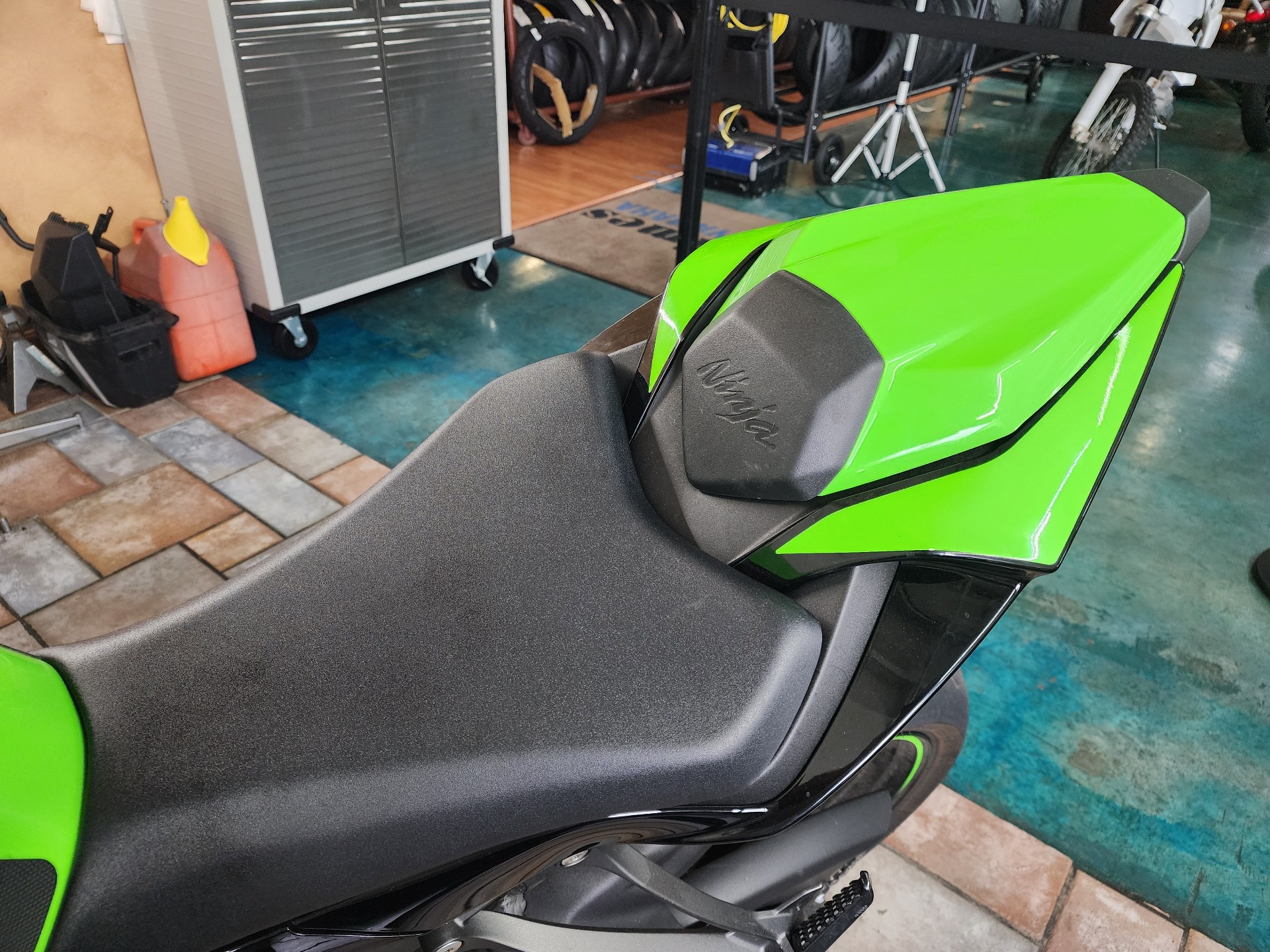 2021 Kawasaki Ninja ZX-6R ABS KRT Edition in Louisville, Tennessee - Photo 5