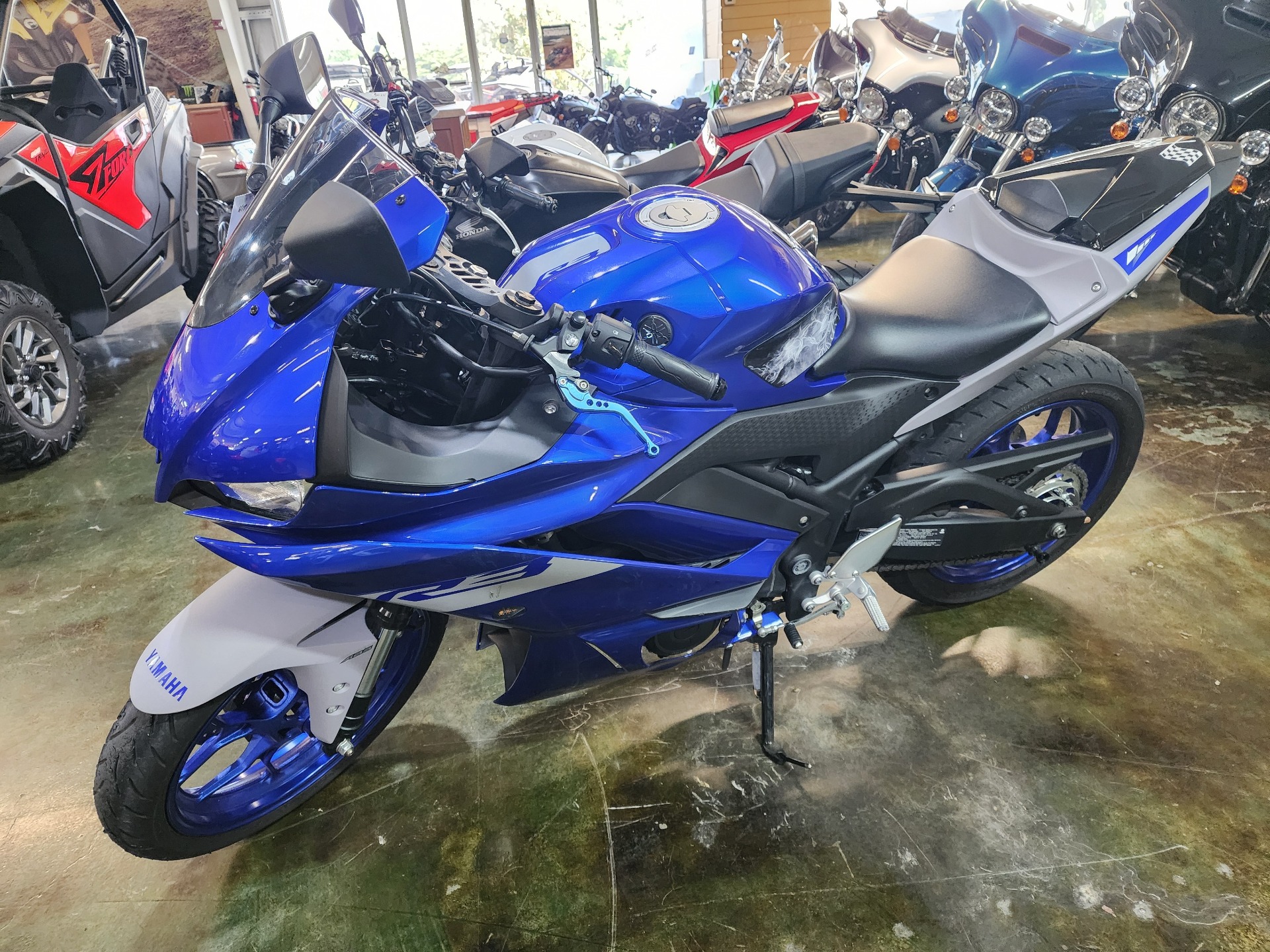 2021 Yamaha YZF-R3 ABS in Louisville, Tennessee - Photo 2