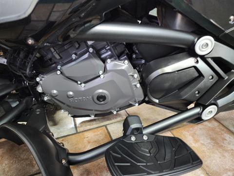 2016 Can-Am Spyder F3-T SE6 w/ Audio System in Louisville, Tennessee - Photo 12