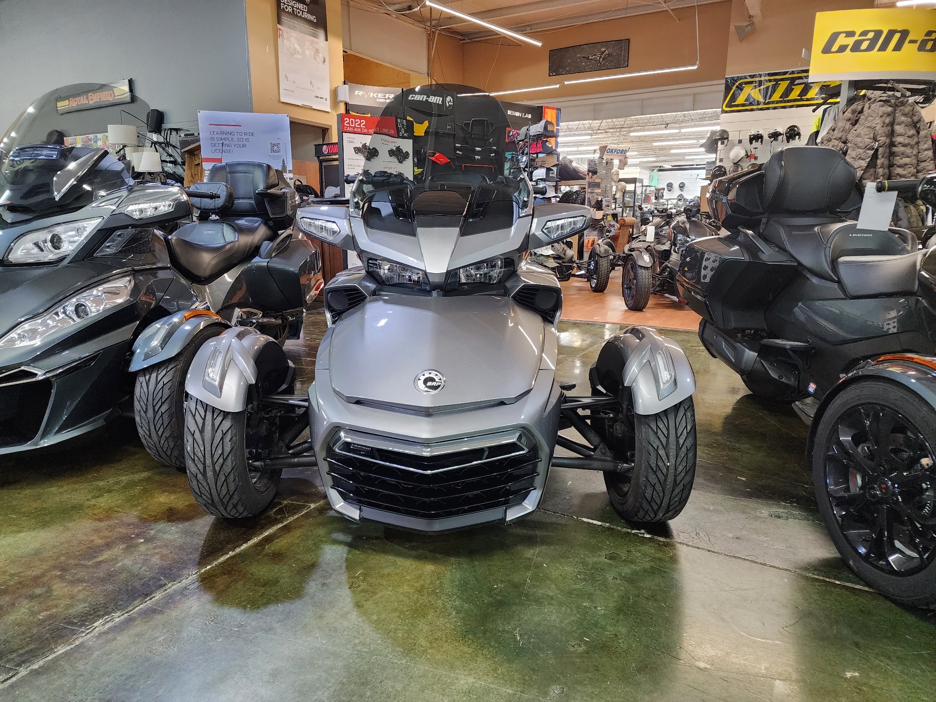 2017 Can-Am Spyder F3 Limited in Louisville, Tennessee - Photo 3
