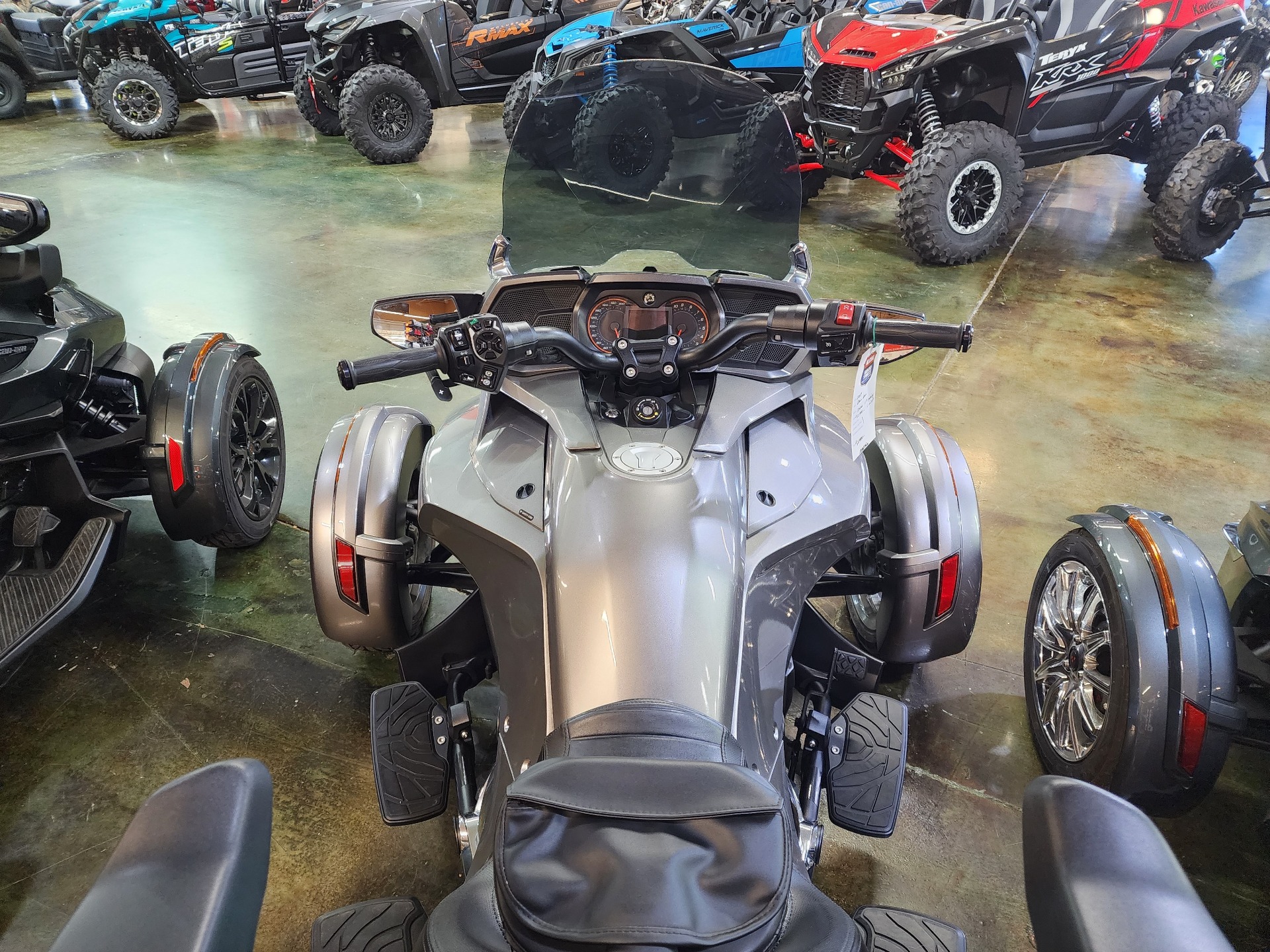 2017 Can-Am Spyder F3 Limited in Louisville, Tennessee - Photo 7