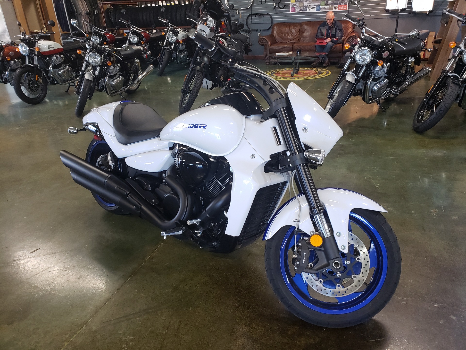 2019 m109r boss