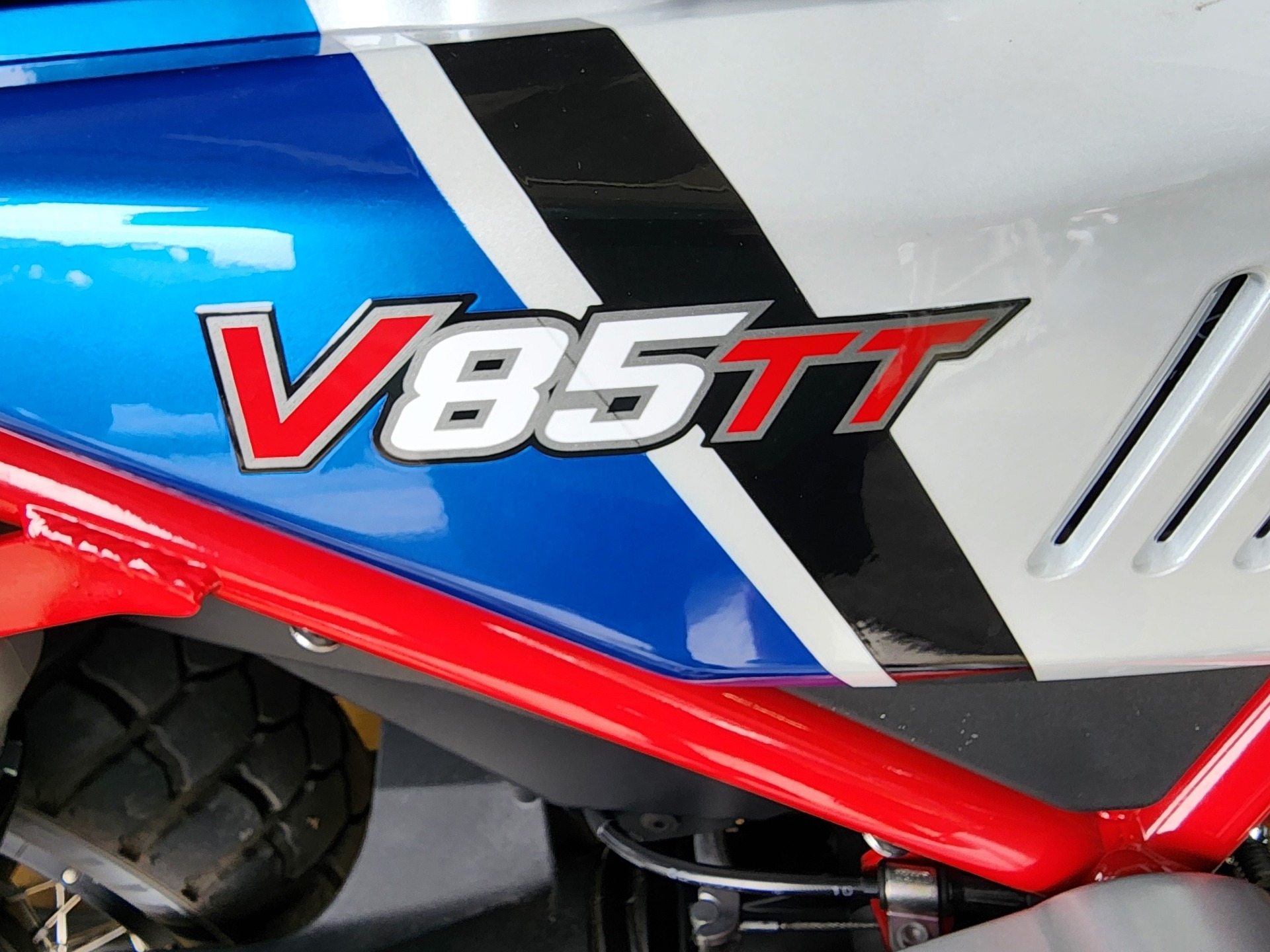2023 Moto Guzzi V85 TT Adventure in Louisville, Tennessee - Photo 7