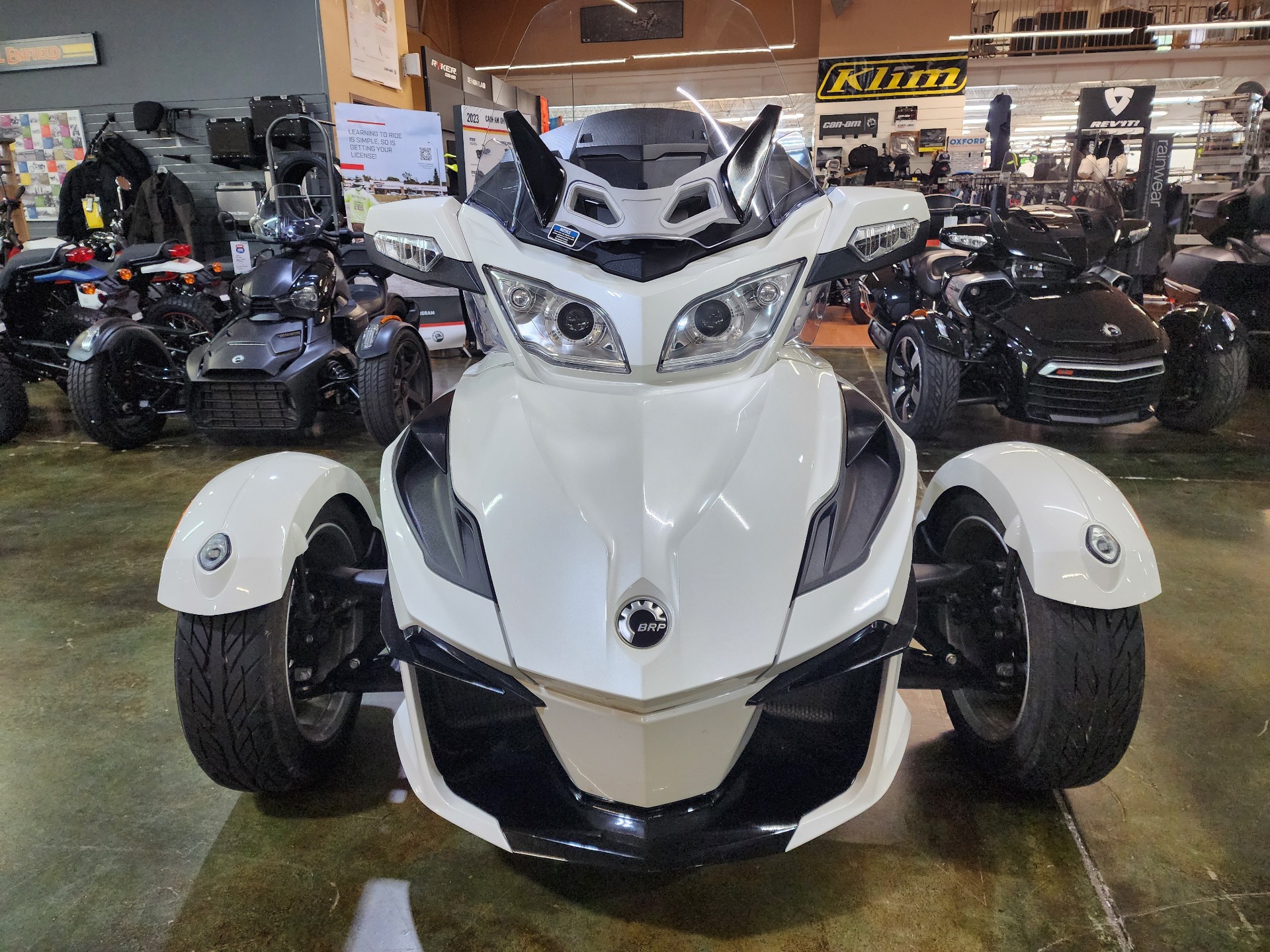 2014 Can-Am Spyder® RT SE6 in Louisville, Tennessee - Photo 3