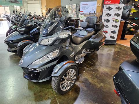 2018 Can-Am Spyder RT Limited in Louisville, Tennessee - Photo 2