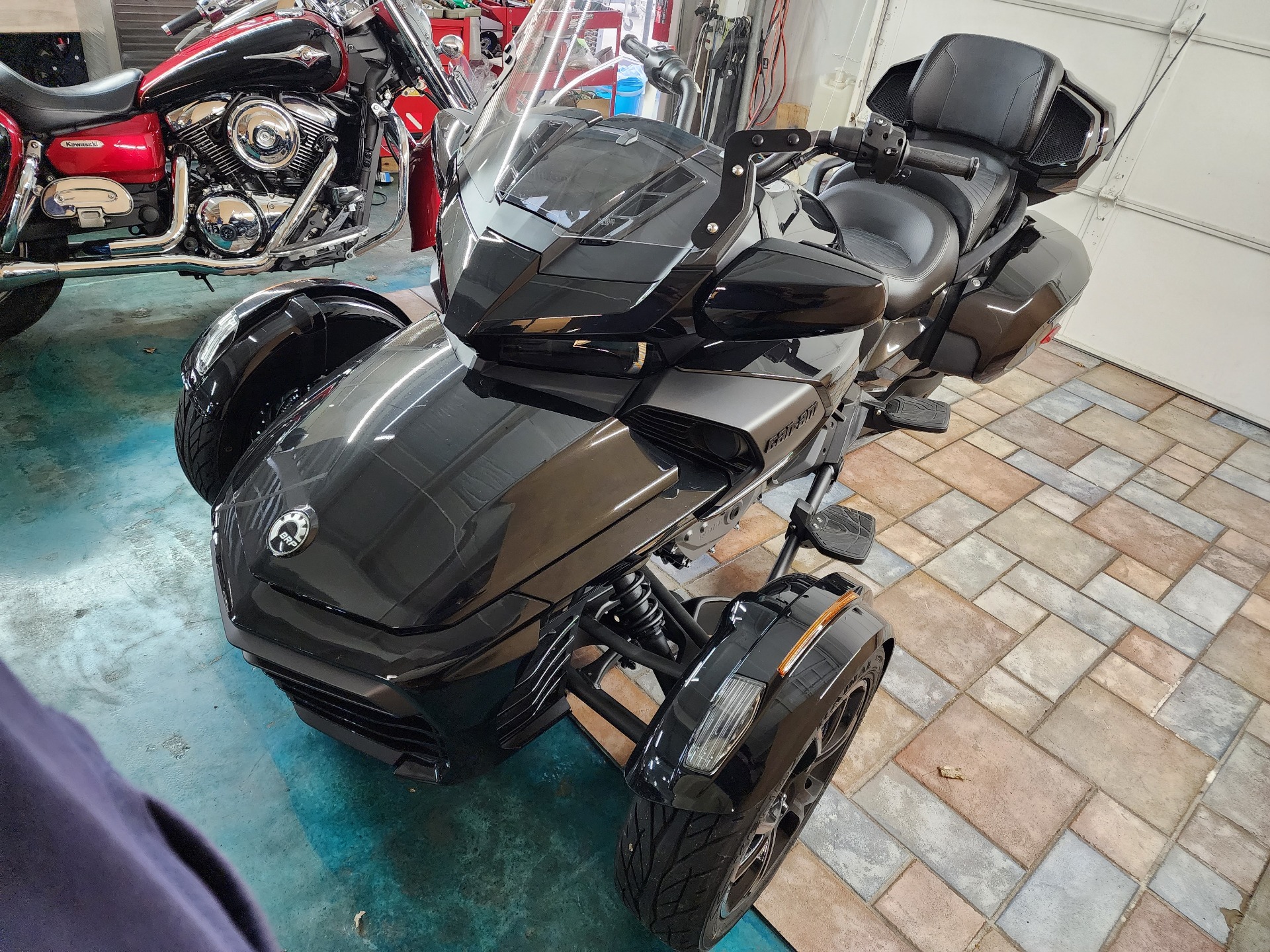 2019 Can-Am Spyder F3 Limited in Louisville, Tennessee - Photo 2