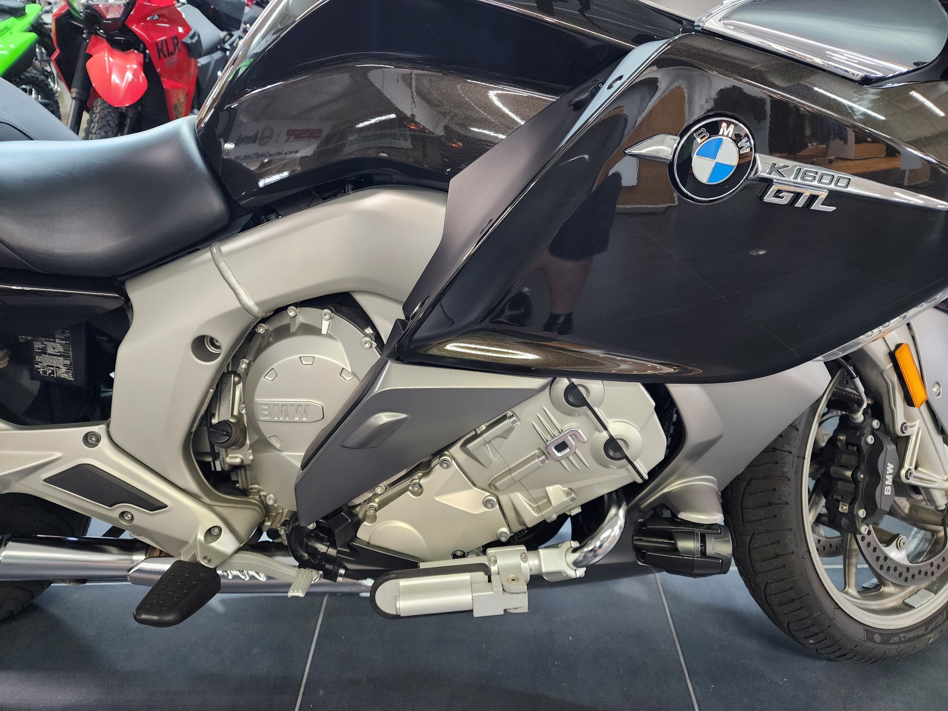 2016 BMW K 1600 GTL Exclusive in Louisville, Tennessee - Photo 8