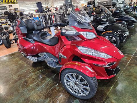 2015 Can-Am Spyder® RT Limited in Louisville, Tennessee - Photo 1
