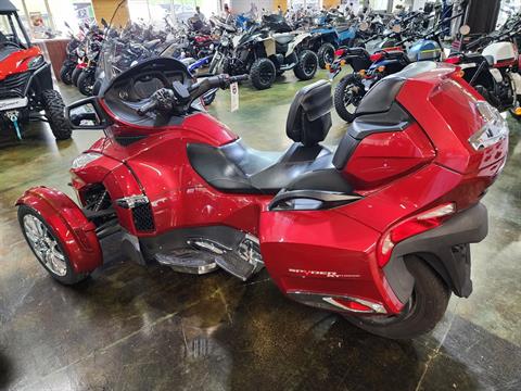 2015 Can-Am Spyder® RT Limited in Louisville, Tennessee - Photo 18