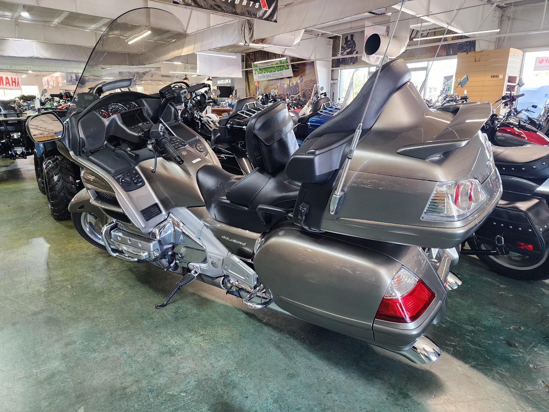 2006 Honda Gold Wing® Audio / Comfort / Navi / ABS in Louisville, Tennessee - Photo 7