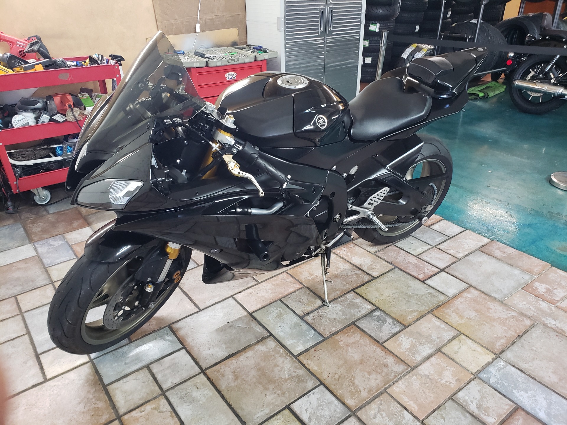 2008 Yamaha YZFR6 in Louisville, Tennessee - Photo 2