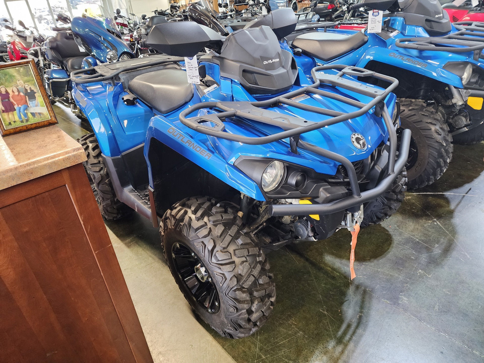 2022 Can-Am Outlander XT 570 in Louisville, Tennessee - Photo 1