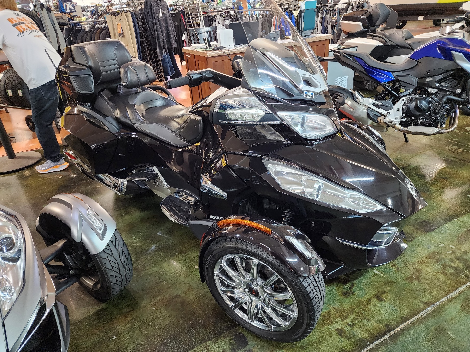 2013 Can-Am Spyder® RT Limited in Louisville, Tennessee - Photo 1