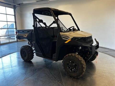 2025 Polaris Ranger 1000 Premium in Stillwater, Oklahoma - Photo 2