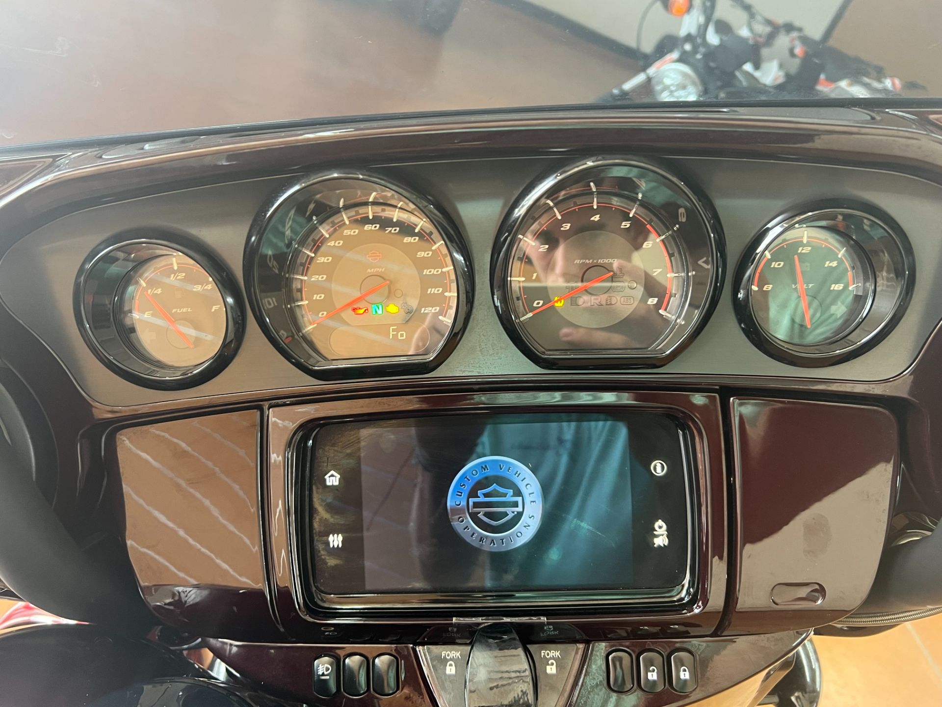 2019 Harley-Davidson Street Glide CVO in Stillwater, Oklahoma - Photo 6