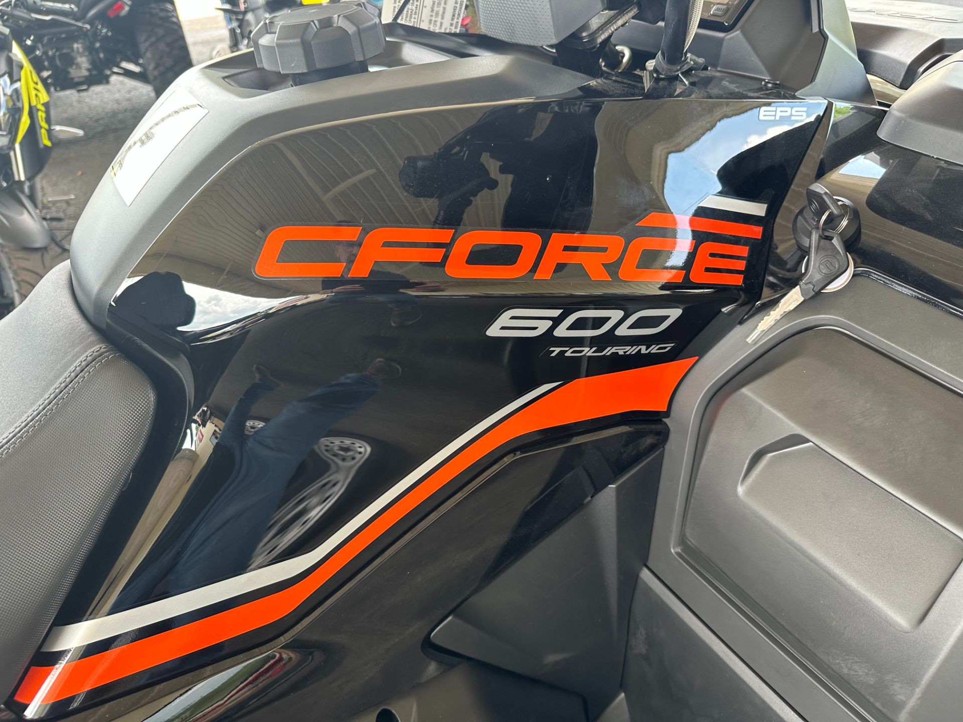 2023 CFMOTO CForce 600 Touring in Slovan, Pennsylvania - Photo 2
