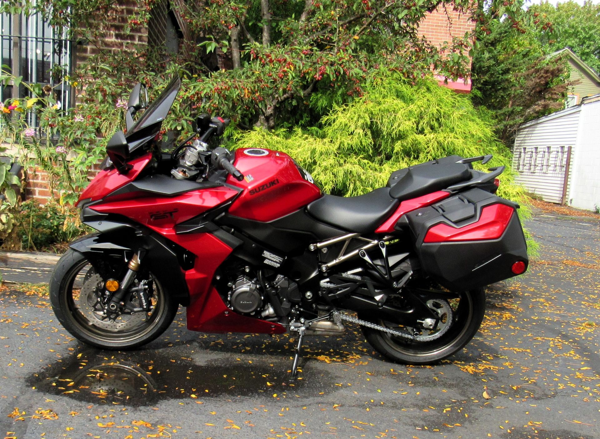 2024 Suzuki GSX-S1000GT+ in New Haven, Connecticut - Photo 4