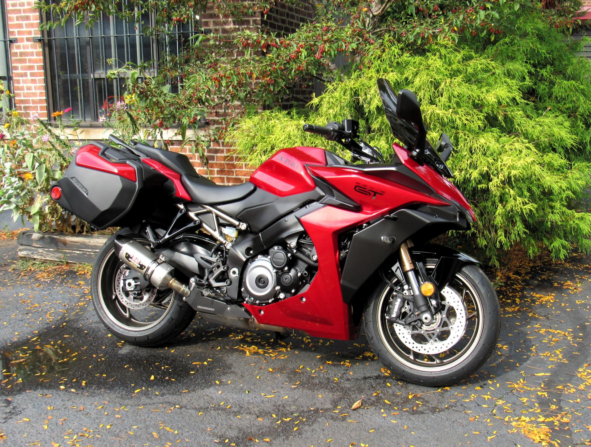 2024 Suzuki GSX-S1000GT+ in New Haven, Connecticut - Photo 3