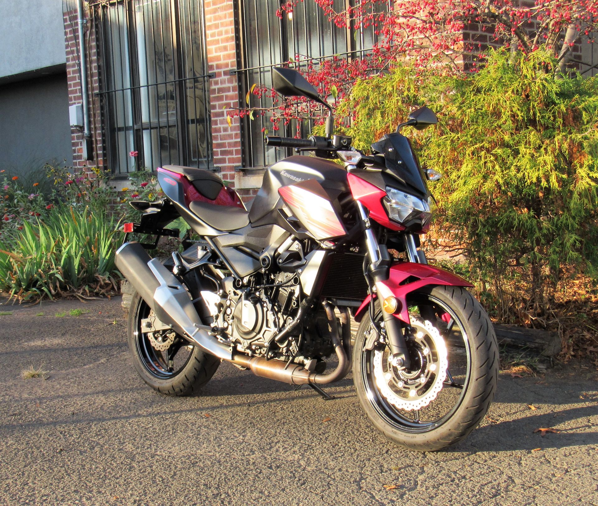 2019 Kawasaki Z400 ABS in New Haven, Connecticut - Photo 2
