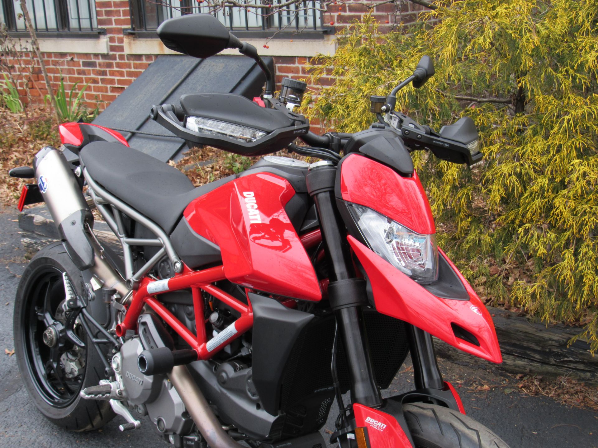 2020 Ducati Hypermotard 950 in New Haven, Connecticut - Photo 15