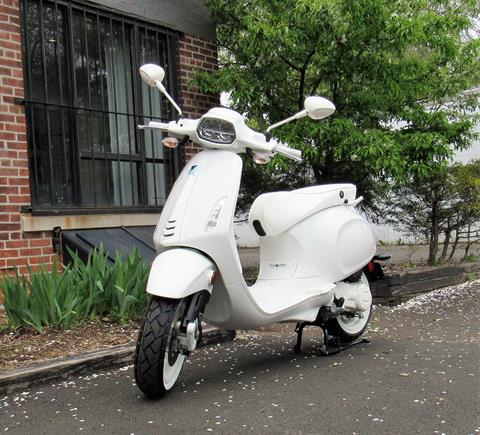 2022 Vespa SPRINT 50 "GHOST" in New Haven, Connecticut - Photo 2