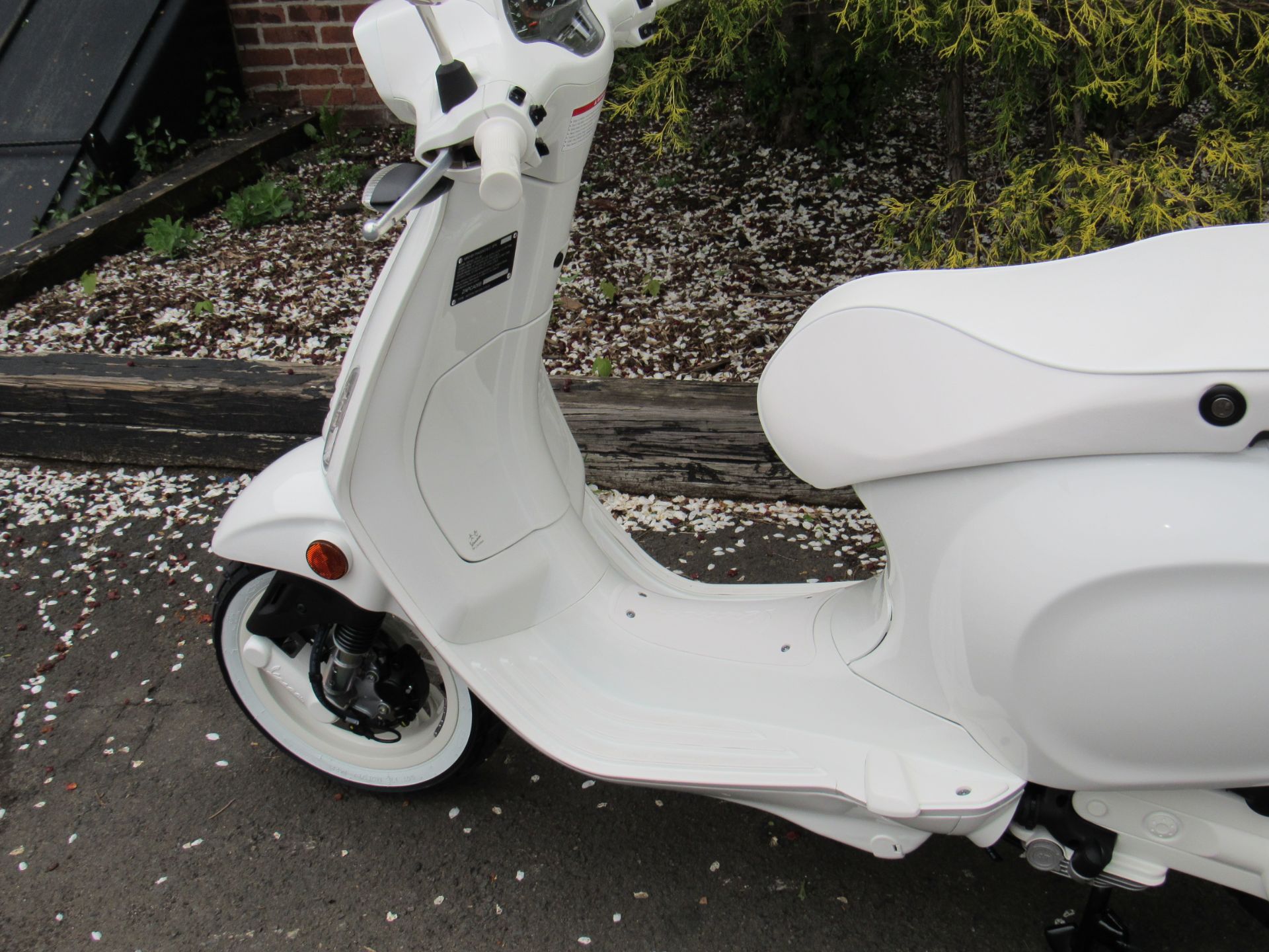 2022 Vespa SPRINT 50 "GHOST" in New Haven, Connecticut - Photo 6