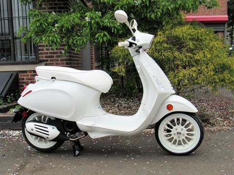 2022 Vespa SPRINT 50 "GHOST" in New Haven, Connecticut - Photo 8