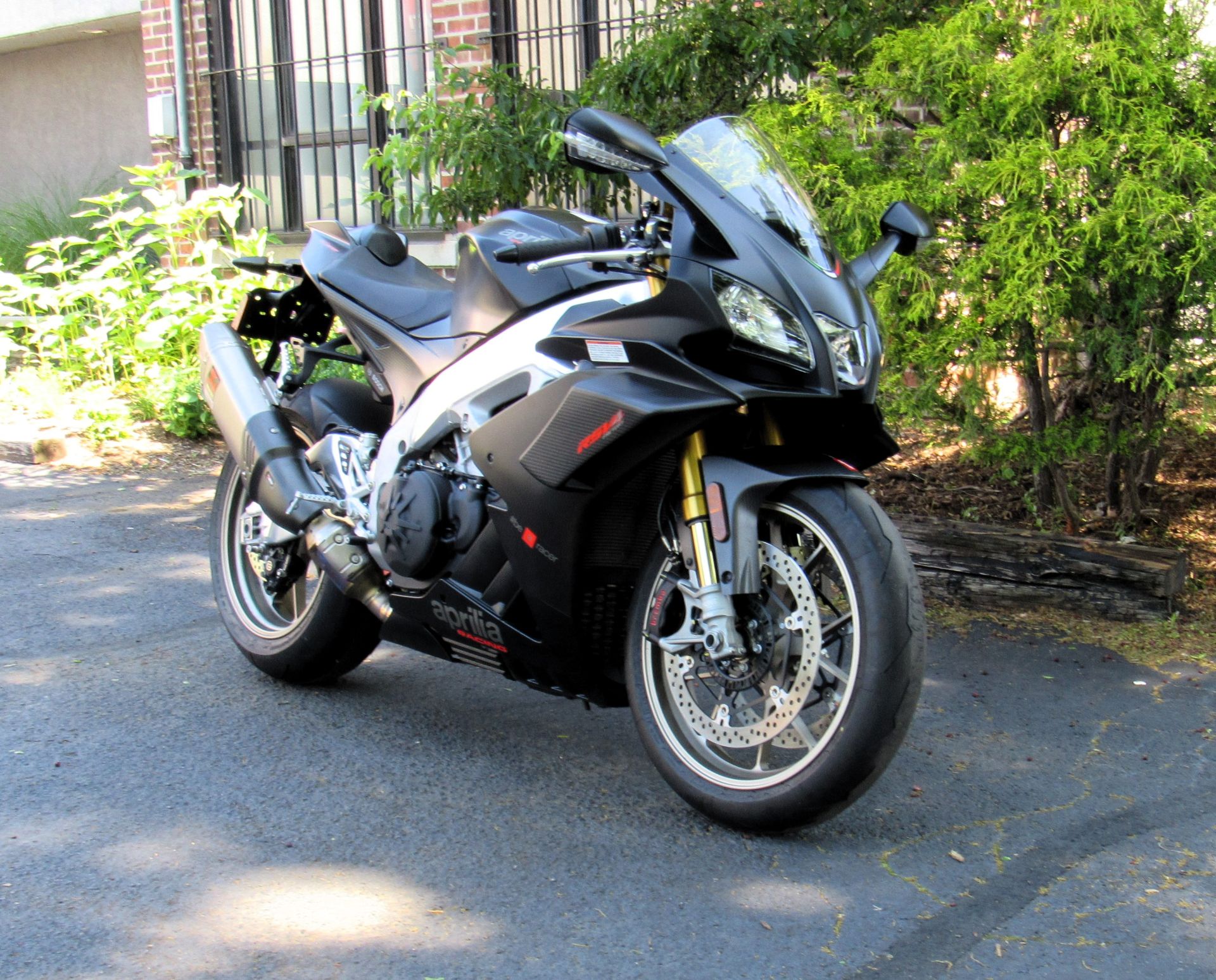 2019 Aprilia RSV4 1100 Factory in New Haven, Connecticut - Photo 4