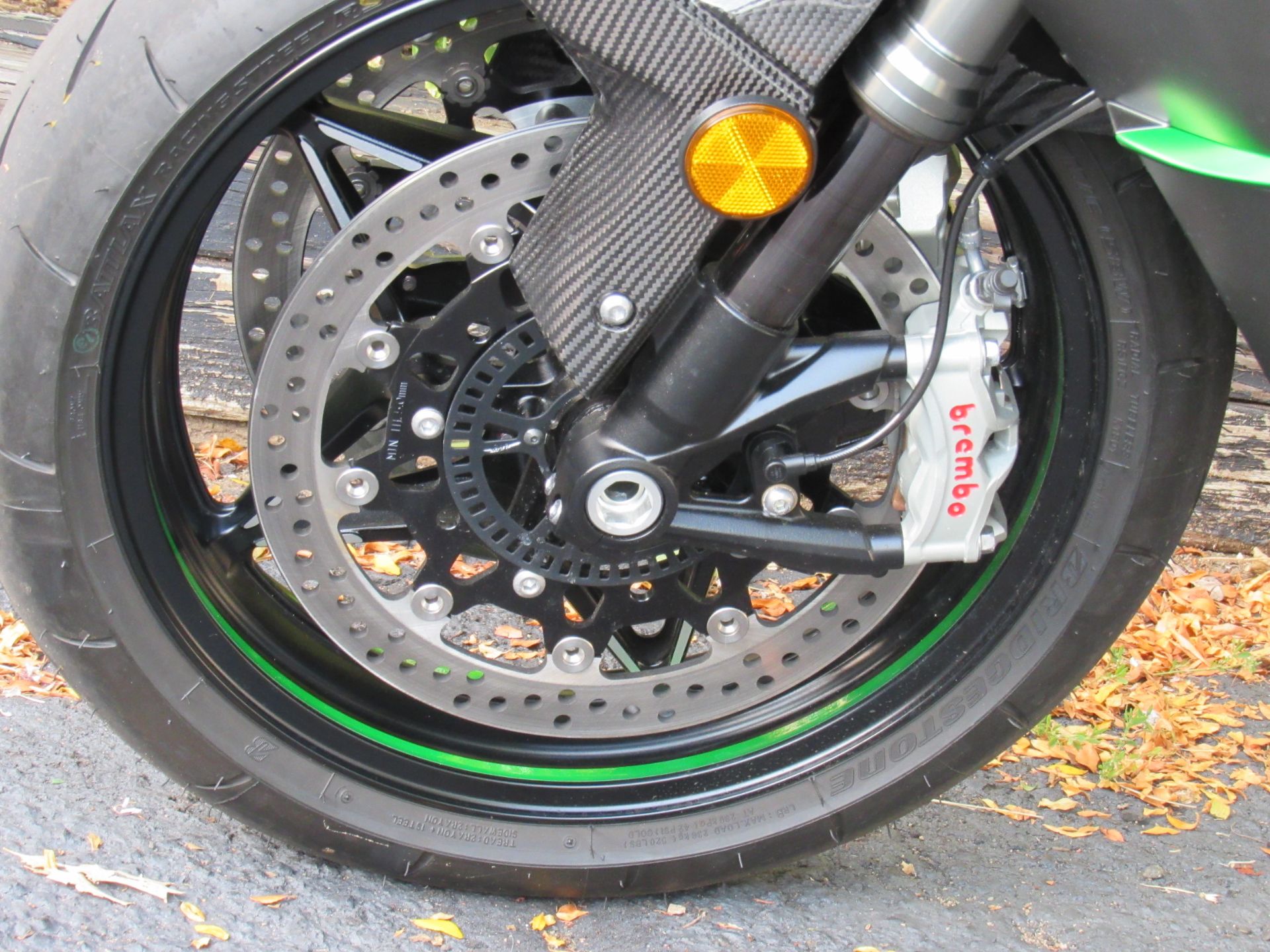 2023 Kawasaki Ninja H2 Carbon in New Haven, Connecticut - Photo 25