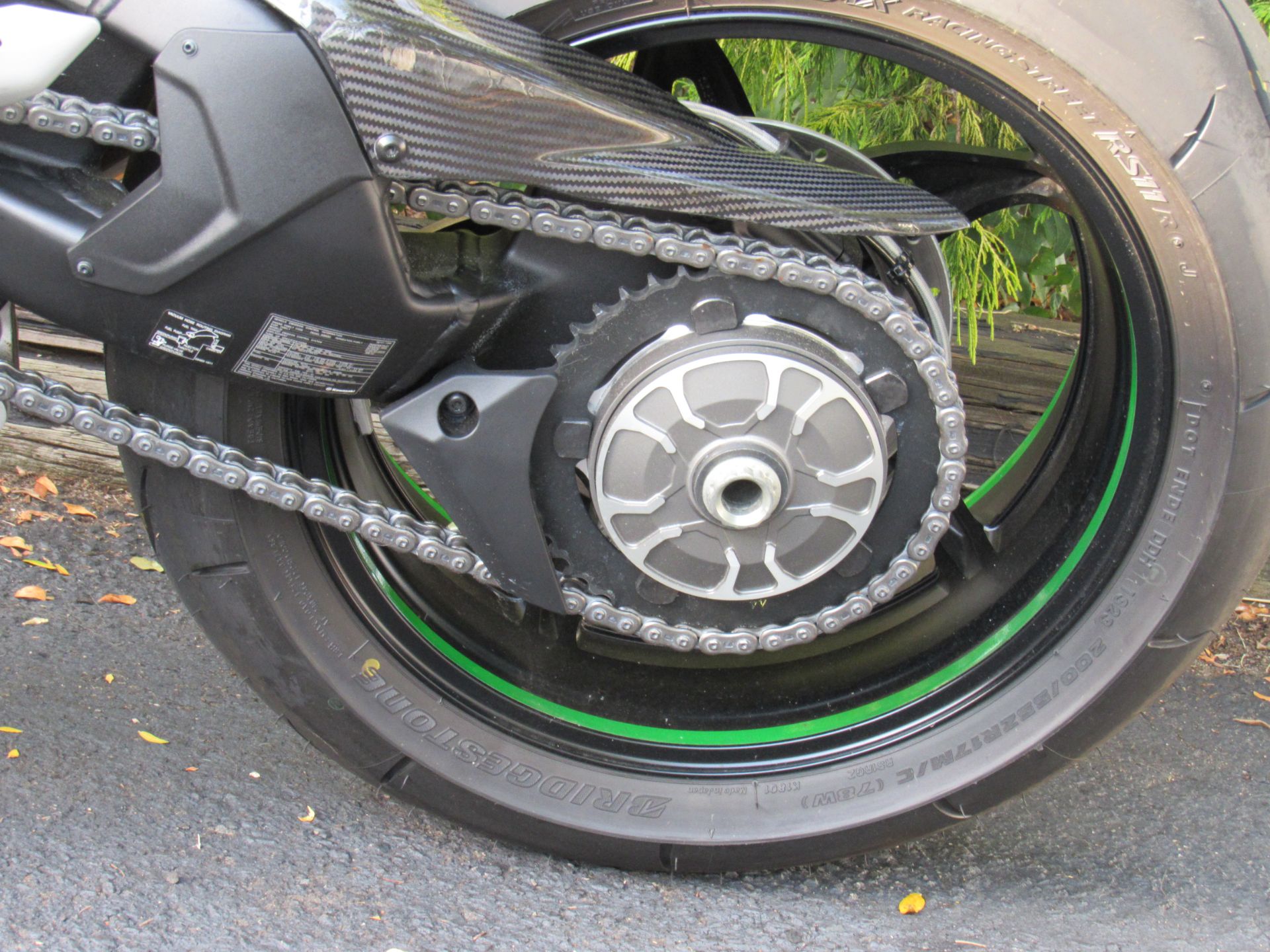 2023 Kawasaki Ninja H2 Carbon in New Haven, Connecticut - Photo 28