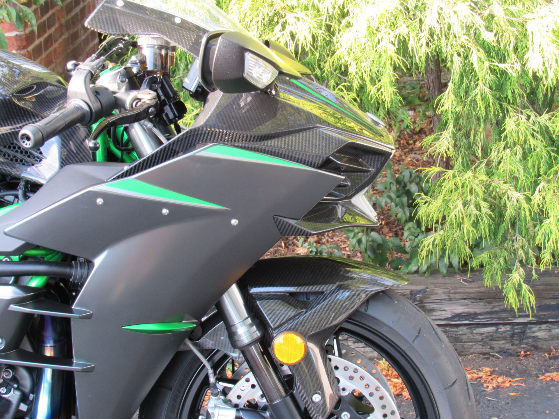 2023 Kawasaki Ninja H2 Carbon in New Haven, Connecticut - Photo 7