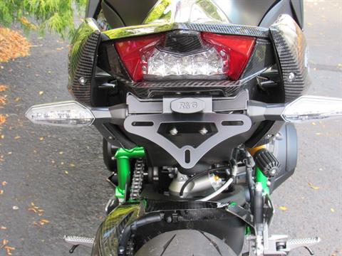 2023 Kawasaki Ninja H2 Carbon in New Haven, Connecticut - Photo 14