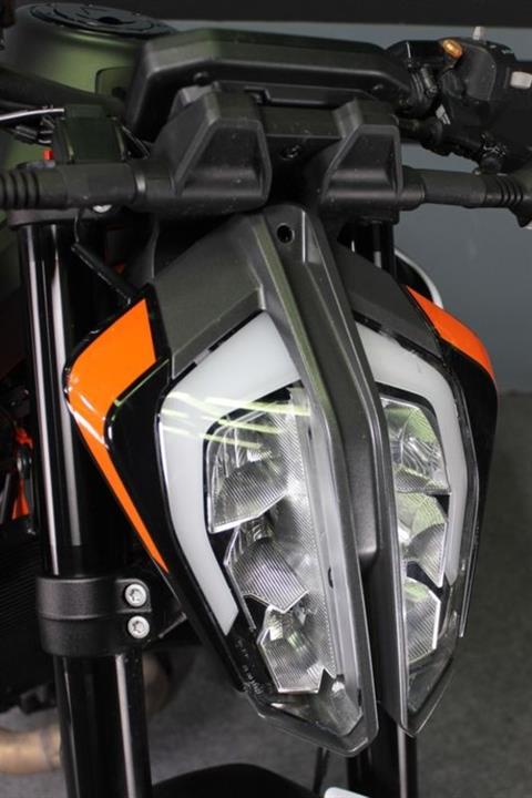 2020 KTM 890 Duke R in Portland, Oregon - Photo 7