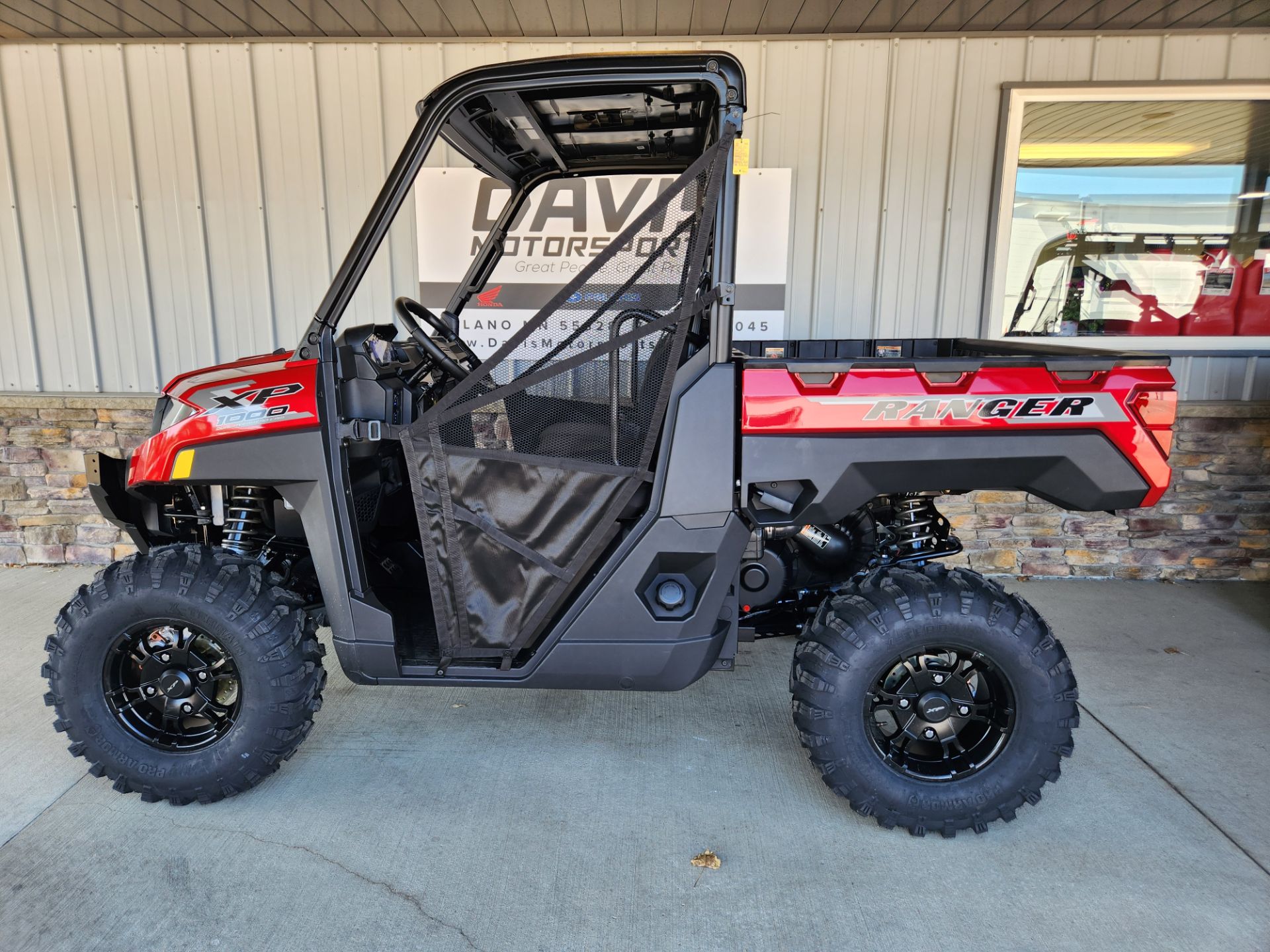 2025 Polaris Ranger XP 1000 Premium in Delano, Minnesota - Photo 2