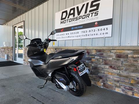 2024 Honda PCX in Delano, Minnesota - Photo 6