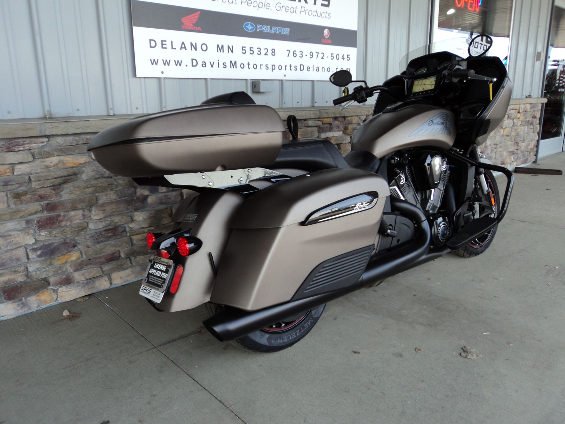 2022 Indian Motorcycle Challenger® Dark Horse® in Delano, Minnesota - Photo 5
