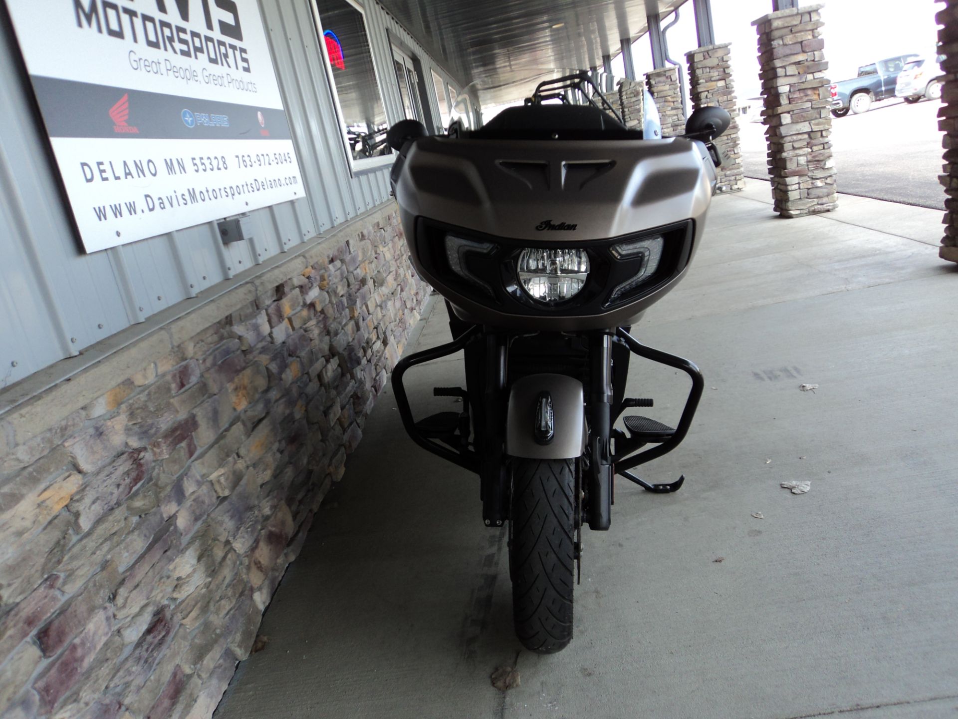 2022 Indian Motorcycle Challenger® Dark Horse® in Delano, Minnesota - Photo 9