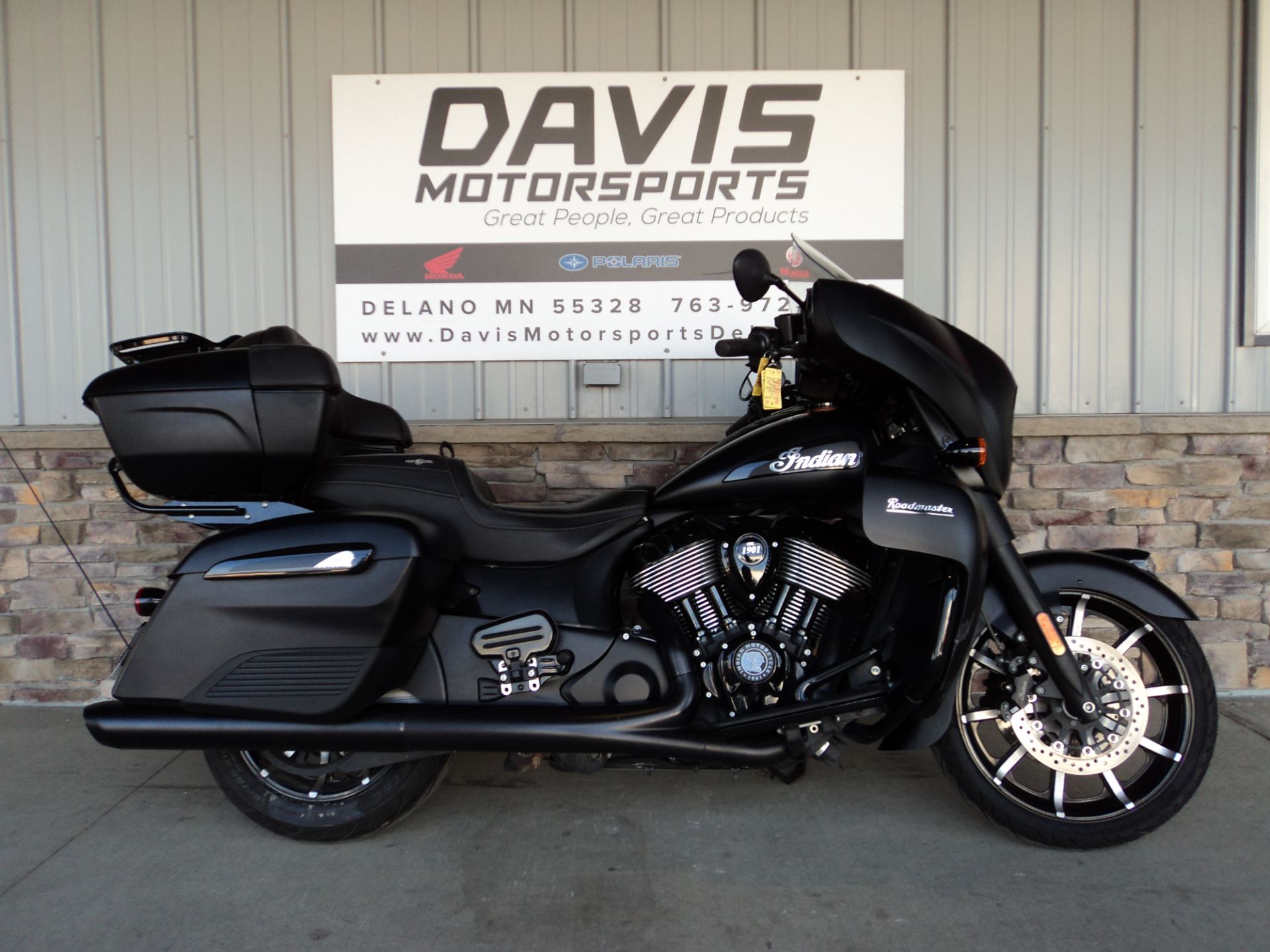 2021 Indian Motorcycle Roadmaster® Dark Horse® in Delano, Minnesota - Photo 1