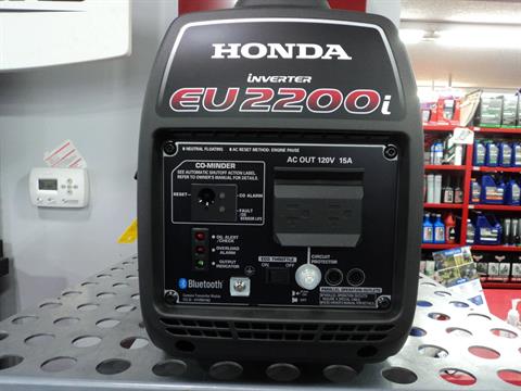 Honda Power Equipment EU2200i with CO-MINDER in Delano, Minnesota - Photo 2