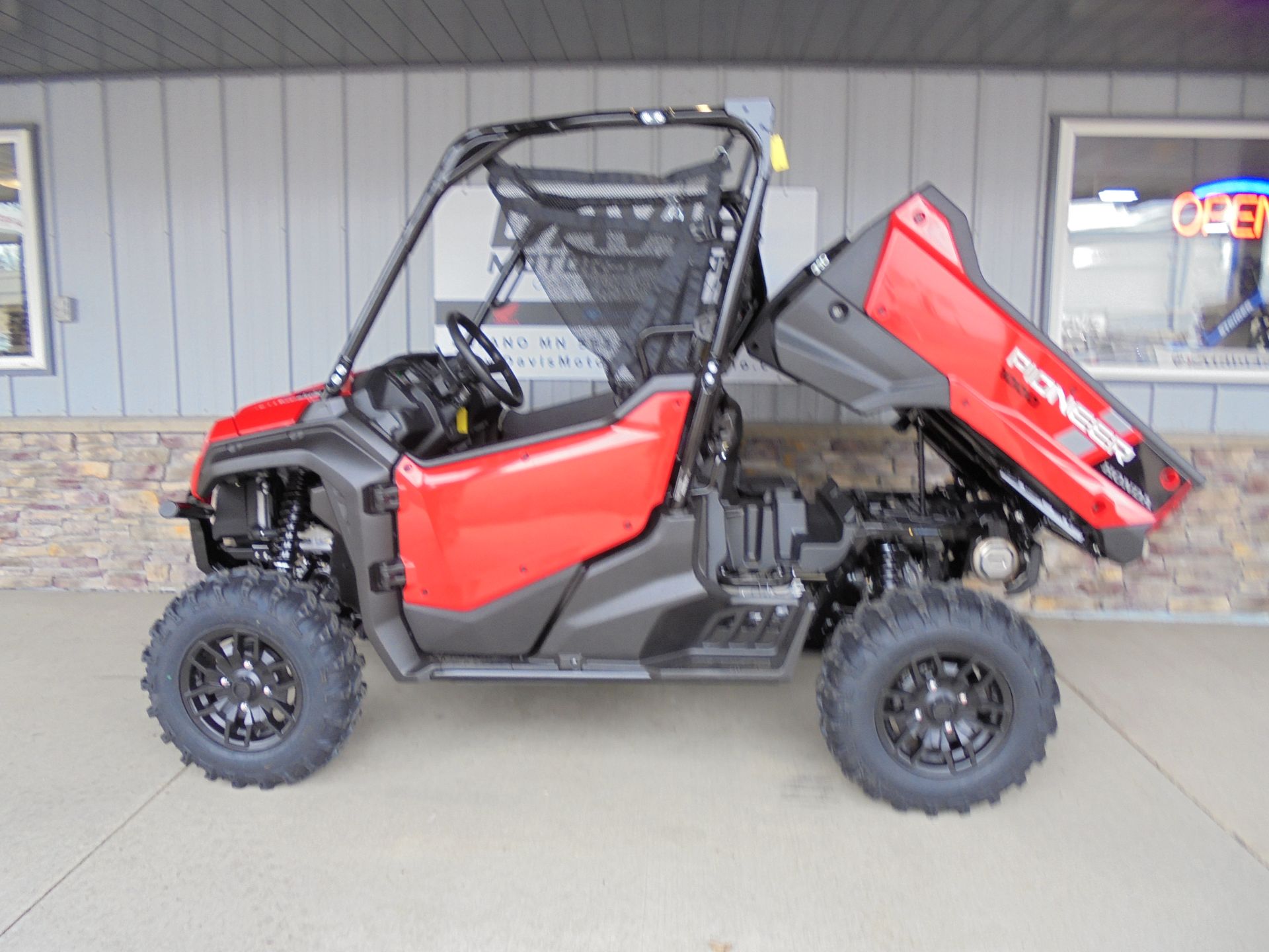 2024 Honda Pioneer 1000 Deluxe in Delano, Minnesota - Photo 7